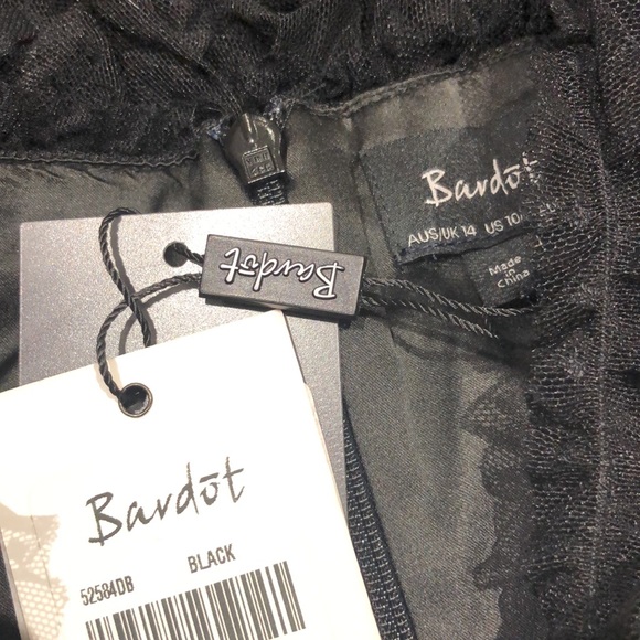 Bardot black lace dress size large - Picture 3 of 3